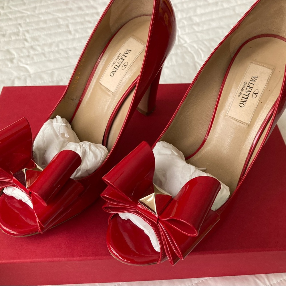 Valentino pumps
